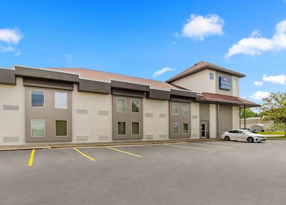Baymont by Wyndham Batavia - Darien Lake 1
