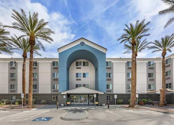 Sonesta Simply Suites Las Vegas Convention Center 1