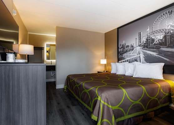 Super 8 by Wyndham Rockford South 1