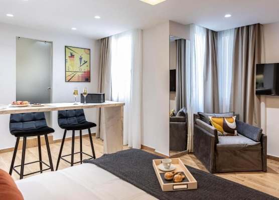 DOMIOS Suites Athens 1