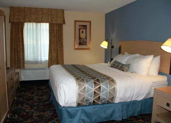 Baymont by Wyndham Stevens Point 1