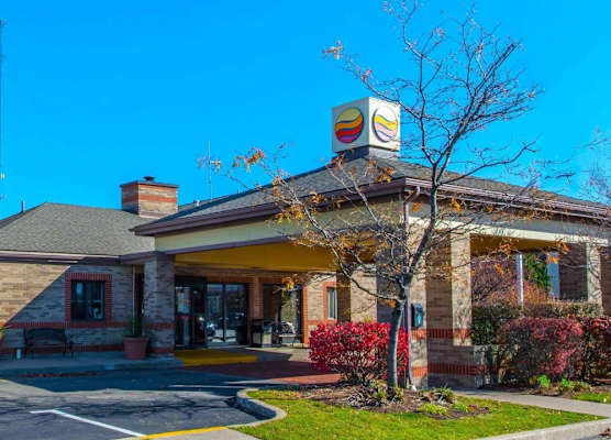 Comfort Inn & Suites Erie - Splash Lagoon Indoor Waterpark 1
