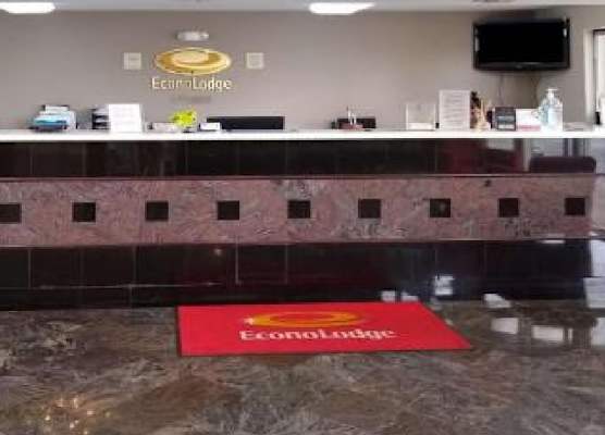 Econo Lodge 1