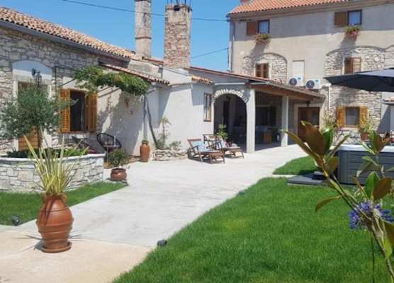 Charming Rooms & Apartments Stelio 1