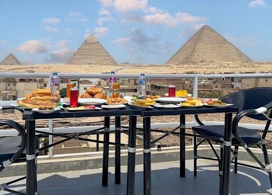 Pyramids Express View Inn 1