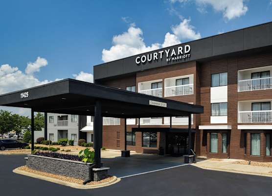 Courtyard by Marriott Charlotte Matthews 1