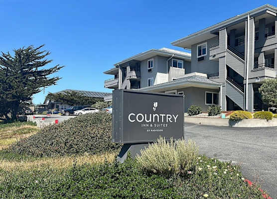 Country Inn & Suites by Radisson, Monterey Beachfront-Marina, CA 1
