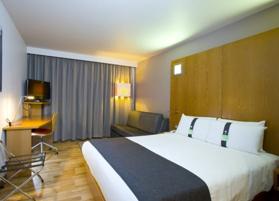 Holiday Inn LONDON - WEST by IHG 1