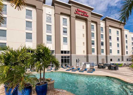 Hampton Inn & Suites Fort Myers-Colonial Blvd. 1