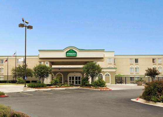 Wingate by Wyndham San Marcos 1