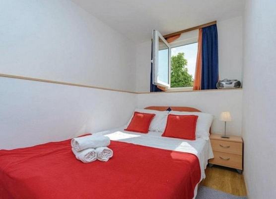Apartments Raguz 1