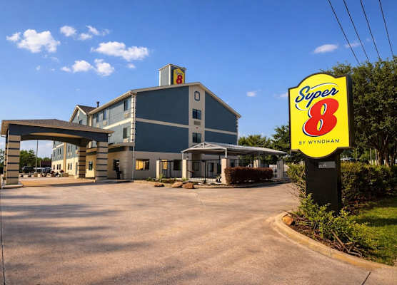 Super 8 by Wyndham Pasadena 1