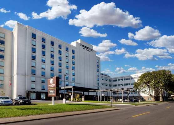 DoubleTree by Hilton Niagara Falls New York 1