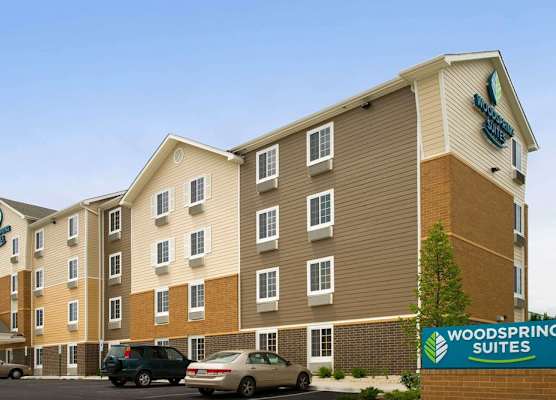 WoodSpring Suites Chicago Romeoville 1