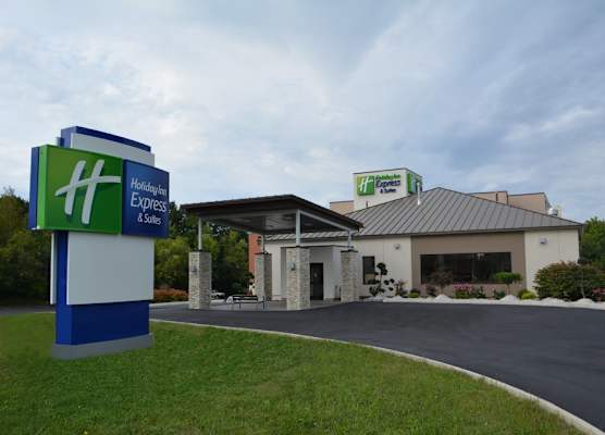 Holiday Inn Express & Suites WATERVILLE - NORTH by IHG 1