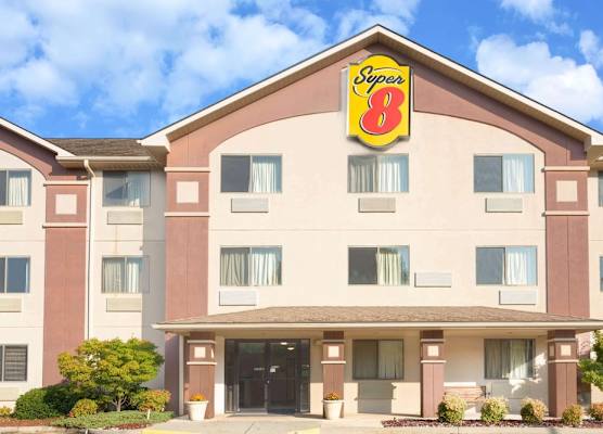 Super 8 by Wyndham Lynchburg VA 1