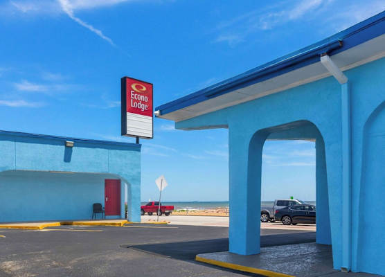 Econo Lodge Galveston Seawall 1