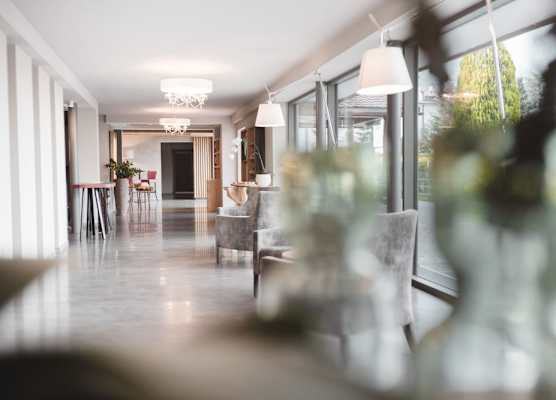 Hotel Tiefenbrunn Gardensuites & Breakfast 1