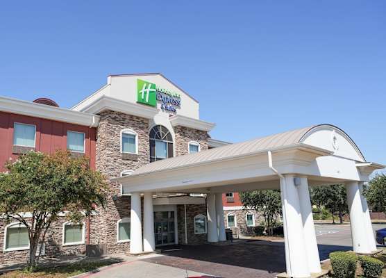 Holiday Inn Express & Suites DALLAS SOUTHWEST-CEDAR HILL by IHG 1