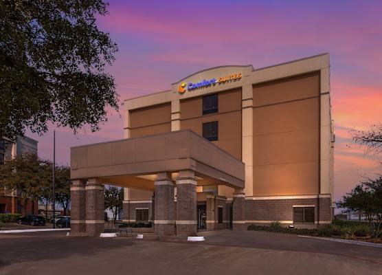 Comfort Suites DFW N-Grapevine 1