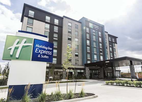 Holiday Inn Express & Suites TORONTO AIRPORT SOUTH by IHG 1