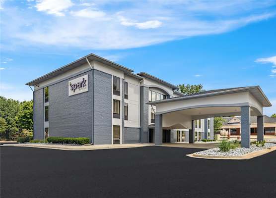 Spark by Hilton Alpharetta Roswell 1