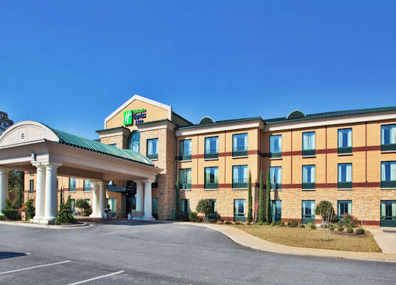 Holiday Inn Express & Suites MACON - I-475 by IHG 1