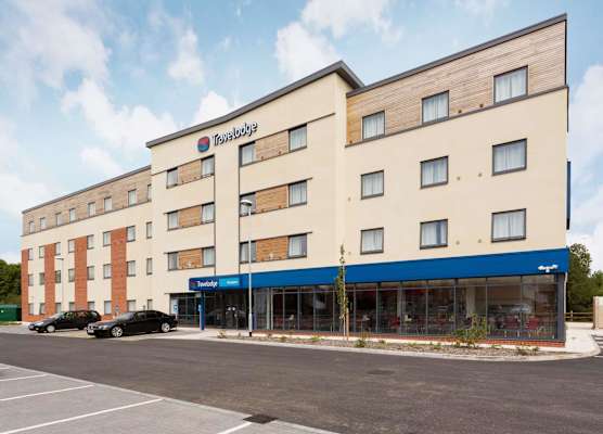 Travelodge Winnersh Triangle 1