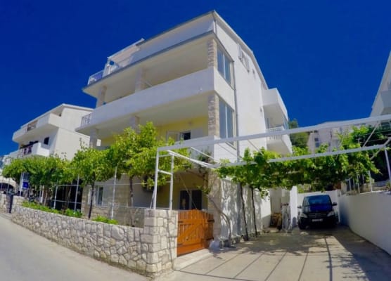 Vila Lacman 1
