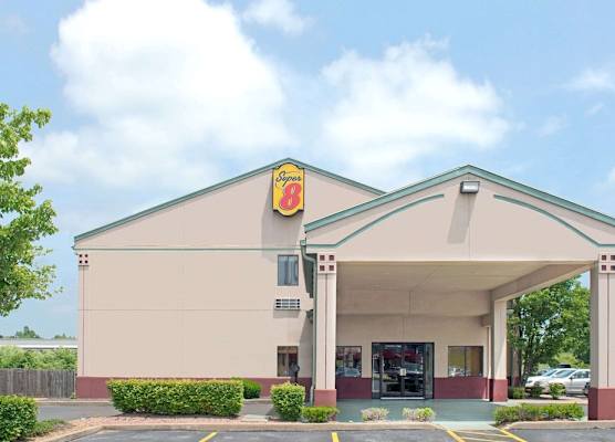 Super 8 by Wyndham Bonne Terre 1