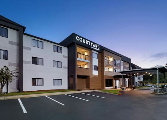 Courtyard Mobile 1