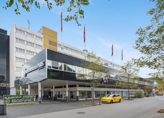 Best Western Plus Airport Hotel 1