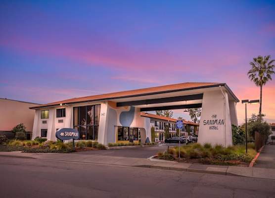 The Sandman Santa Rosa Sonoma, an Ascend Collection Hotel 1