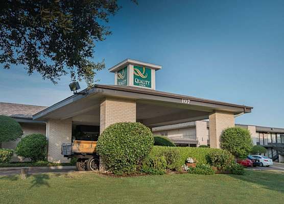 Quality Inn Ennis 1