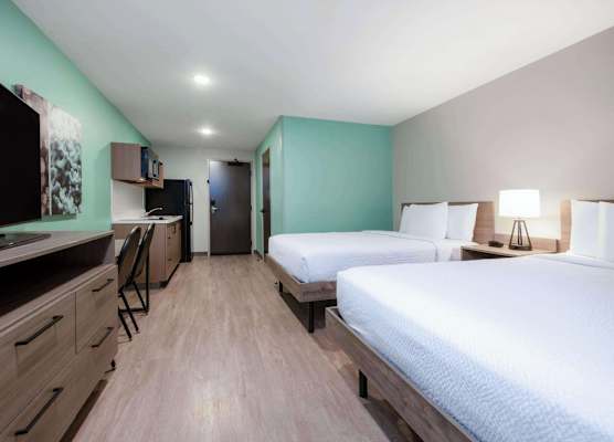 ECHO Suites Extended Stay by Wyndham Indianapolis AmeriPlex 1