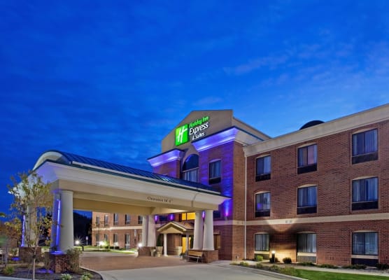 Holiday Inn Express & Suites CHESTERFIELD - SELFRIDGE AREA by IHG 1