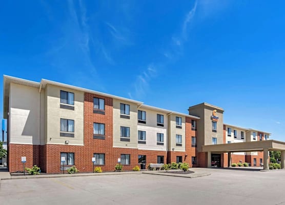Comfort Suites Merrillville near US 30 1
