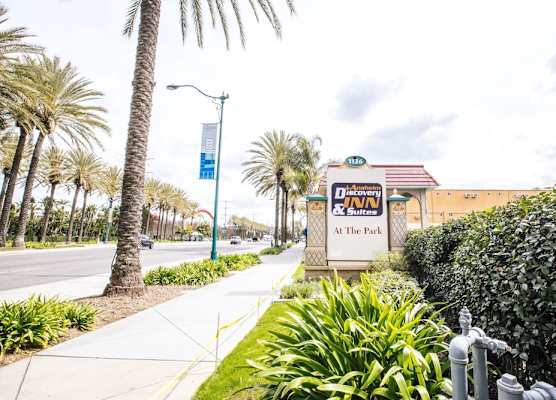 Anaheim Discovery Inn and Suites 1