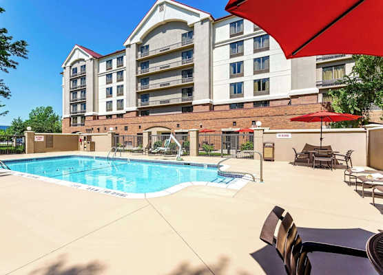 Hyatt Place Kansas City/Overland Park/Convention Center 1