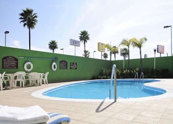 Holiday Inn Express & Suites TOLUCA ZONA AEROPUERTO by IHG 1