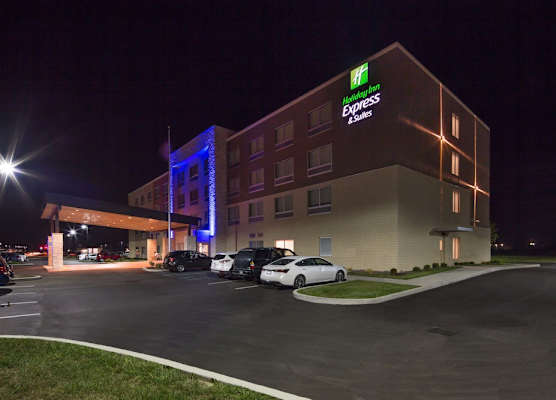 Holiday Inn Express & Suites INDIANAPOLIS NW - ZIONSVILLE by IHG 1