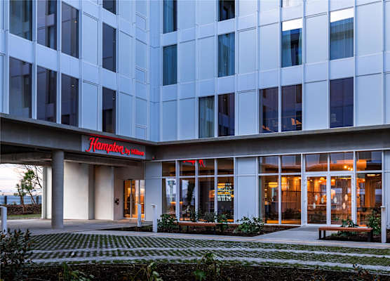 Hampton by Hilton Bordeaux Merignac Airport 1