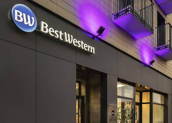 Best Western 11BAUER Paris Saint-Ouen 1