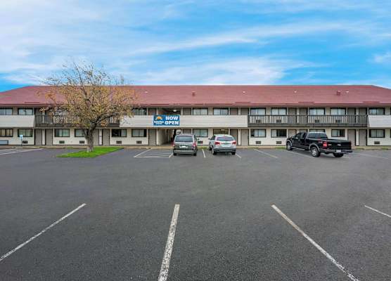 Suburban Studios Peoria 1