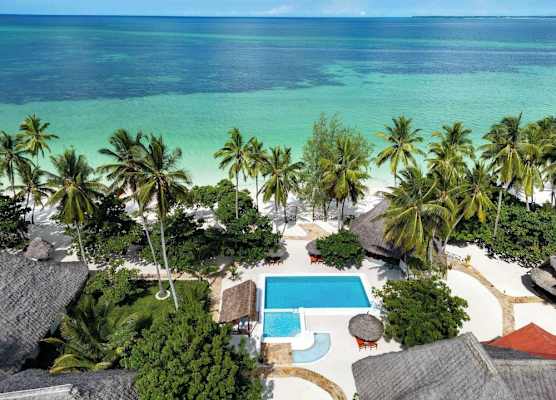 MANOLO Beach Resort 1