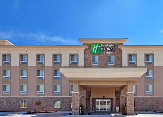 Holiday Inn Express & Suites TOPEKA NORTH by IHG 1