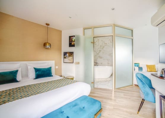 Queens Boutique Hotel 1