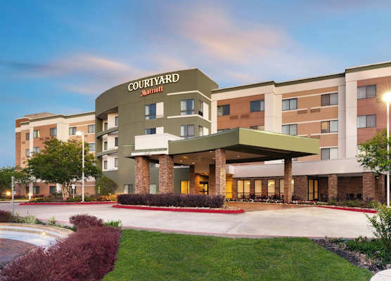 Courtyard by Marriott Houston NASA Clear Lake 1