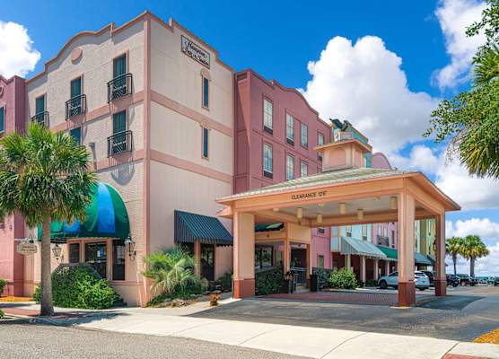 Hampton Inn & Suites Amelia Island-Historic Harbor Front 1