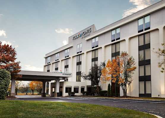 Four Points by Sheraton Chicago Westchester/Oak Brook 1
